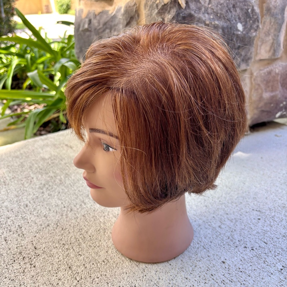 Professional Female Mannequin Head with Short Straight Hair Level 5 brunette - Picture 4 of 5